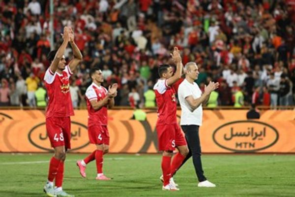 Iranian Football Fans Protest Palestinian Flag Amid Israel-Hamas Conflict