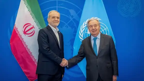 UN Secretary-General Antonio Guterres and Iranian President Masoud Pezeshkian on the sidelines of the UN General Assembly.