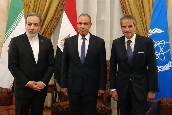 عباس عراقچی و رافائل گروسی در مصر دیدار کردند