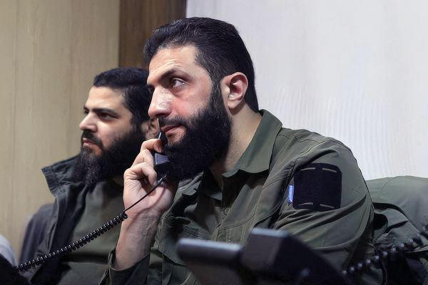 الشرع يتهم الأسد بتحويل سوريا إلى منصة إيرانية.. ويؤكد: أعدنا مشروع طهران 40 عامًا للوراء