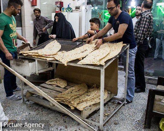 رییس اتاق اصناف: نان خشک از نان تازه گرانتر فروخته میشود