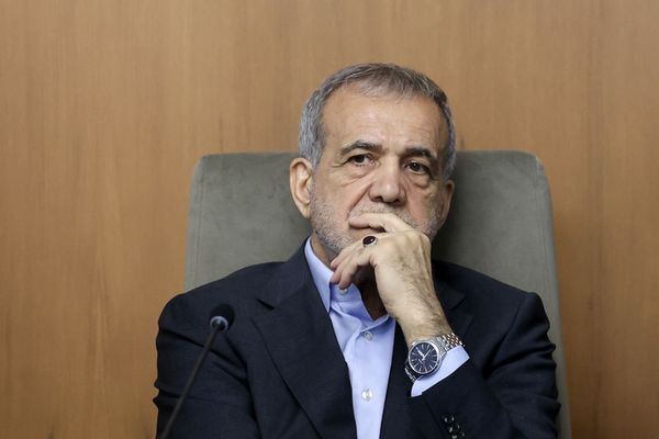 جدل حول اتفاقية طهران- موسكو.. بزشكيان يؤكد التزام الطرفين بالدفاع المتبادل.. والروس ينفون