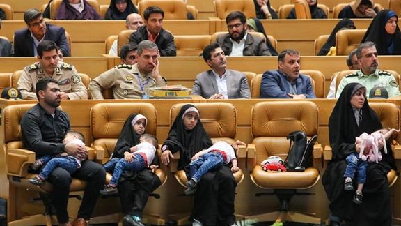 وزیر علوم خواستار حذف دروس مخالف فرزندآوری و تقویت رشتههای مدیریت خانه شد