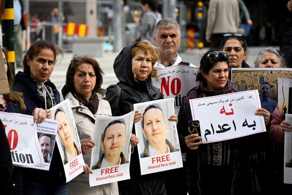 Swedish-Iranian academic faces imminent execution in Iran, Amnesty warns
