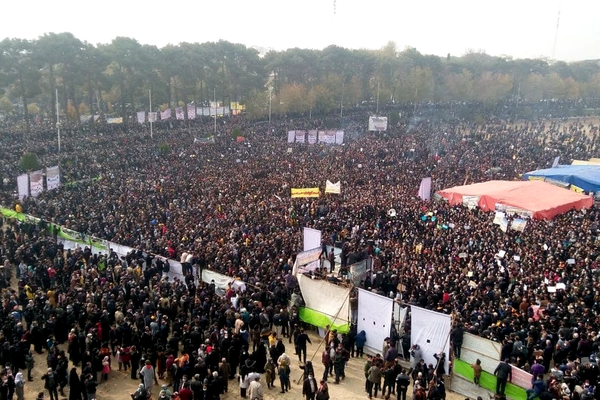 Internet Disrupted In Esfahan After Large Protest As Anti-Riot Police Appear