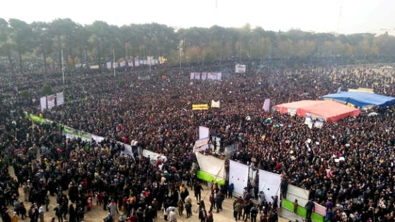 Protests in Esfahan, Iran for lack of water. November 19, 2021