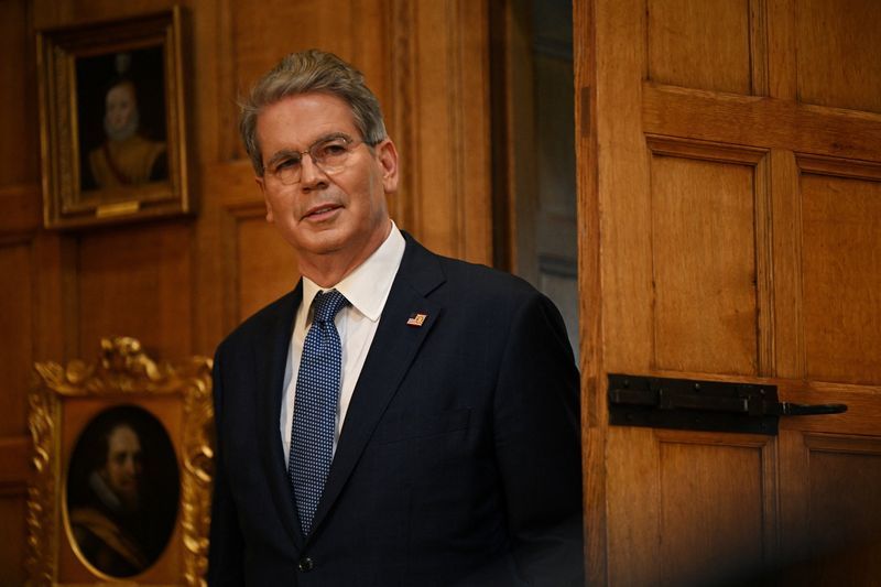 وزیر خزانه‌داری آمریکا: از ژاپن خواستیم واردات انرژی از روسیه را متوقف کند