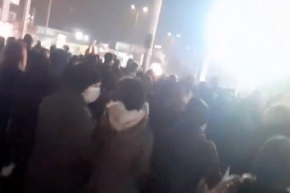 ادامه خیزش انقلابی در نقاط مختلف ایران، همزمان با خشم عمومی از آغاز اعدام معترضان