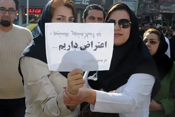 مقام وزارت بهداشت: سال گذشته ۲۵۰۰ پرستار یا مهاجرت کردند یا شغل خود را ترک کردند