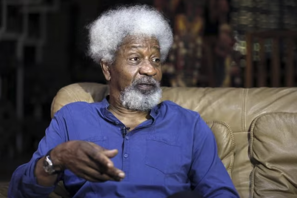 آمریکا ویزای «وله سوینکا»، برنده نیجریهای نوبل ادبیات را لغو کرد