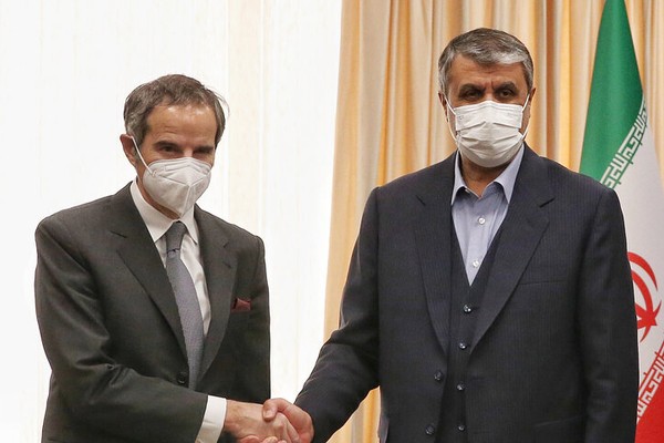 غروسي من طهران: لا يمكن إحياء الاتفاق النووي دون حل قضية الضمانات