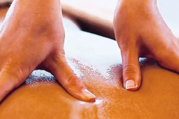 تحت غطاء "خدمات التدليك الصحي".. العالم الخفي لتجارة الجنس في إيران