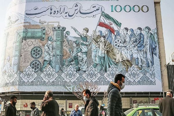 مقامهای دولت پزشکیان خطاب به مردم و مسئولان حکومت: «انتقاد نکنید»