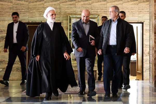 واشینگتنپست: اقدامات رهبران تهران نمونهای بازر از «نبایدها» در اداره یک اقتصاد است