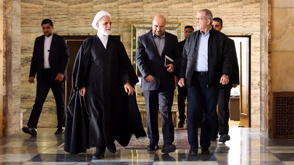 واشینگتن پست: اقدامات رهبران تهران نمونهای بازر از «نبایدها» در اداره یک اقتصاد است