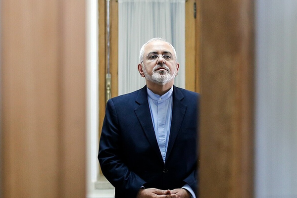وزير الخارجية الإيراني السابق: نحن القوة العظمى في المنطقة