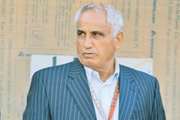 اصغر شرفی: باید جلوی خداداد عزیزی را بگیرند و او را ادب کنند