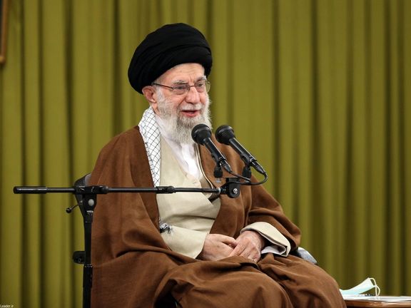 با وجود خودروهای رانتی، خامنهای انتقاد از مجلس را «متلک» و نمایندگان را «سادهزیست» خواند