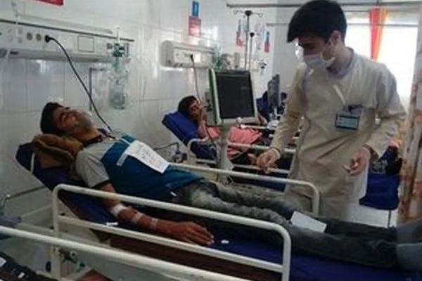 180 حالة تسمم ووفاة أحد العمال بمجمع بتروكيماويات في إيران بسب تلوث وجبات الطعام