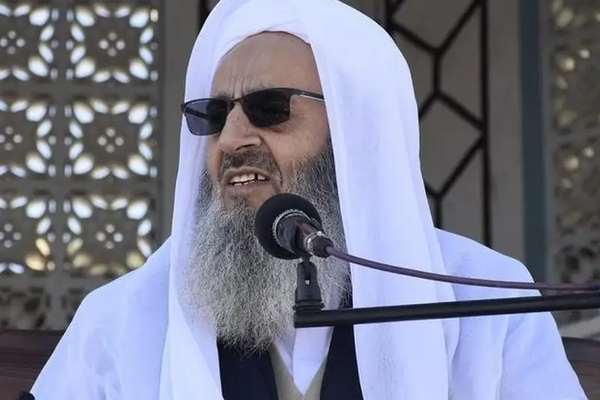 خطيب أهل السُّنة في إيران يدعو مرشحي الرئاسة لتقديم حلول حقيقية للمشاكل والقضاء على الفساد
