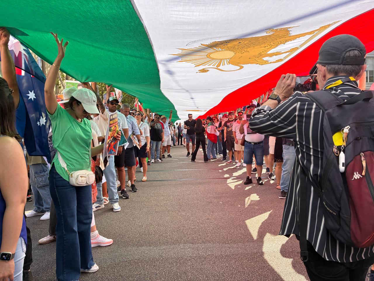 Iran warns it will seize assets of overseas Iranians working against state