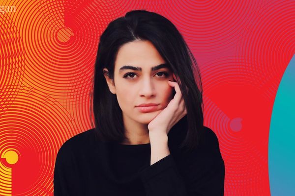 Female singer arrested during live performance in Tehran