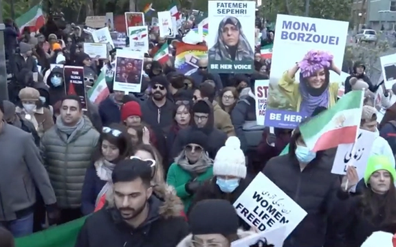 ایرانیان و فعالان در نیویورک از خیابان برادوی تا مقر سازمان ملل تظاهرات برپا کردند