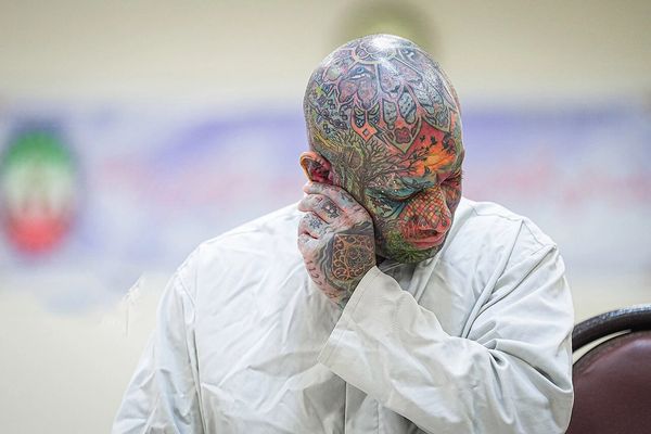 بعد محاولة انتحار فاشلة.. المغني الإيراني "تتلو" يعود إلى السجن بانتظار تنفيذ حكم الإعدام