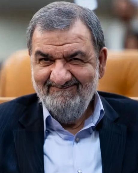 المستشار العسكري للمرشد الإيراني: خريطتنا في الحرب تشبه "تنين" يتحرك ببطء كالحلزون