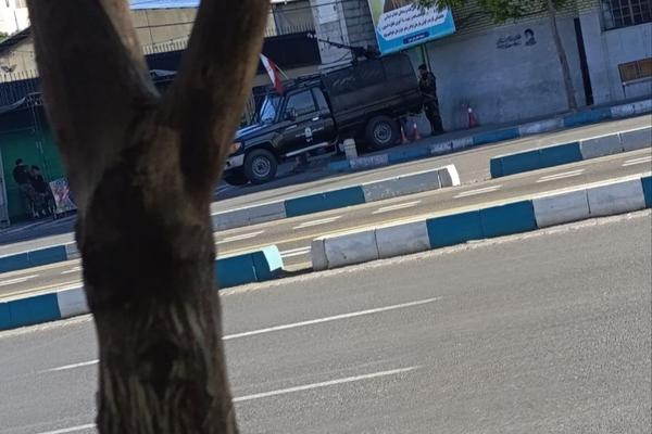 القضاء الإيراني يستهدف أصول 75 شخصًا بتهمة "دعم وسائل إعلام معادية"