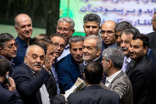 لتعزيز القدرات الدفاعية.. الحكومة الإيرانية تعلن عن رفع الميزانية العسكرية بنسبة 200%