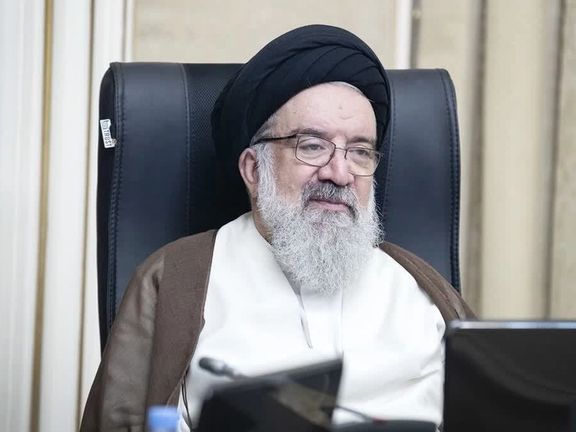 خاتمی، امام جمعه تهران: بهترین دموکراسی در ایران موج میزند