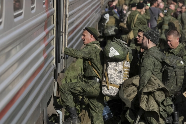 رویداد 24: روسيا تستقطب مجنّدين من داخل إيران بوعد دفع رواتب بالدولار