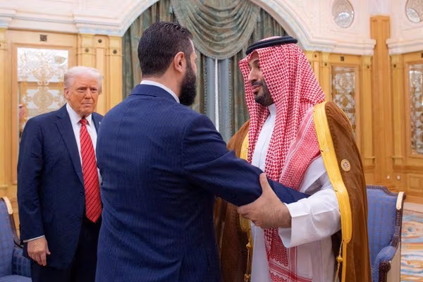 شورای امنیت سازمان ملل تحریمها علیه احمد الشرع و وزیر کشور سوریه را لغو کرد