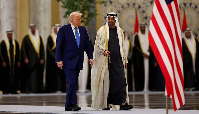 وال استریت ژورنال: امارات در حال آمادگی برای کمک به آمریکا برای بازگشایی تنگه هرمز است