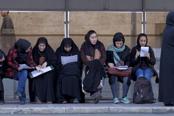 "سوء الإدارة" يزيد من سخط طلاب جامعات إيران ويُعيد الاحتجاجات للحرم الجامعي