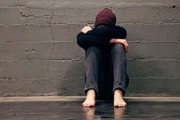 المنتحرون ضعف عدد القتلى في إيران.. 40 ألف شخص ينهون حياتهم في 10 سنوات