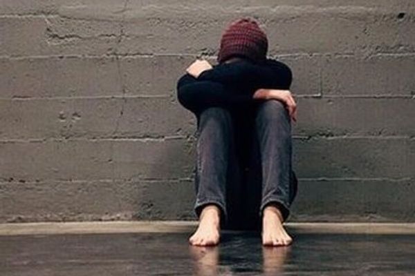 المنتحرون ضعف عدد القتلى في إيران.. 40 ألف شخص ينهون حياتهم في 10 سنوات