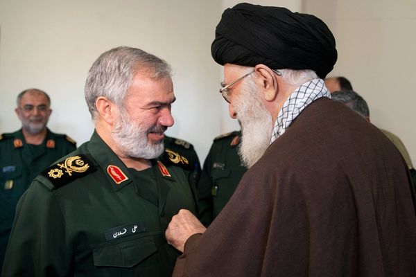 الحرس الثوري الإيراني يؤكد أنه غير مهتم بنتيجة الانتخابات.. "الأهم طاعة المرشد"