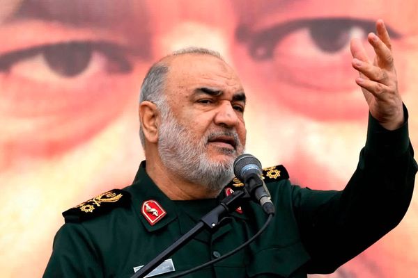 بعد تهديدات ترامب لطهران.. قائد الحرس الثوري الإيراني: ليس لنا دور في سياسات الحوثيين