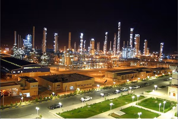 وزیر دفاع اسرائیل: به بزرگترین تاسیسات پتروشیمی ایران در عسلویه حمله کردیم