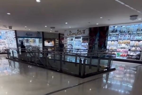 از کارخانه تا آنلاینشاپ؛ کسبوکارها متوقف شده و بیکاری افزایش یافته است