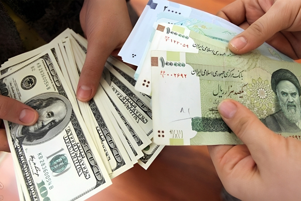 الدولار يرتفع إلى 107 آلاف تومان والذهب إلى 107 ملايين تومان
