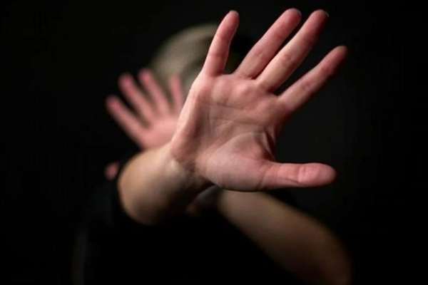 بدافع "الشرف".. مقتل فتاة على يد عمها في إيران
