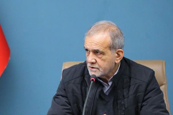 الرئيس الإيراني: قلنا في ردّنا على رسالة ترامب إن باب التفاوض غير المباشر مفتوح