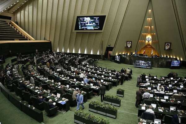 Hardliners In Iran’s Parliament Hinder Discussion Over Killing Of Protesters