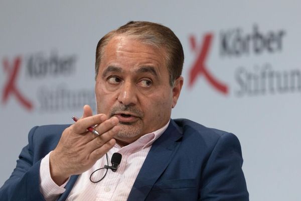 Iran’s Detention Of Foreigners Frightens Investors, Says Former Diplomat