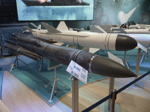 توتر جديد بين طهران والغرب: أنباء عن ضبط صواريخ إيرانية.. وبولندا تؤكد اعتقال مواطنها