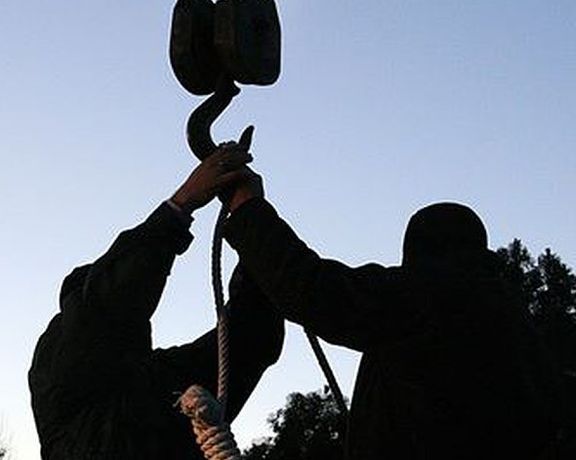 بازگشت اعدام در ملاءعام به خیابانها؛ دو زندانی روز ۲۲ تیر در فولادشهر به دار آویخته شدند