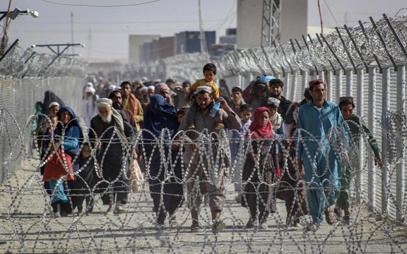 سیانان: ایران در ۱۶ روز بیش از نیم میلیون افغانستانی را اخراج کرد